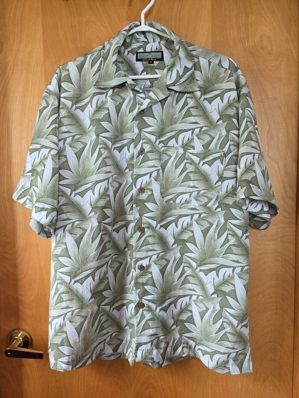 Mens Maui Maui Island Shirts Short Sleeve Hawaiian Button Shirt MEDIUM